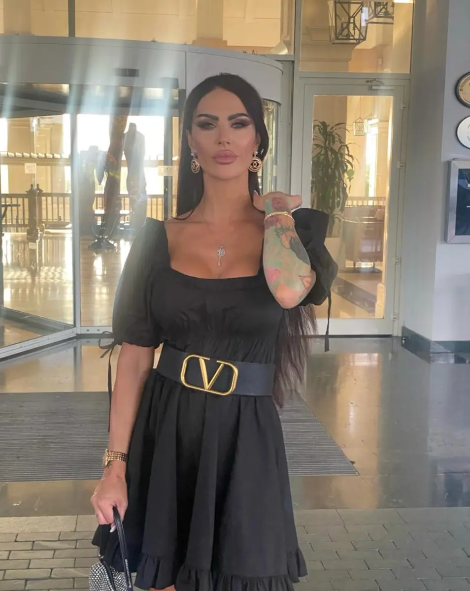 Abelle escort in London