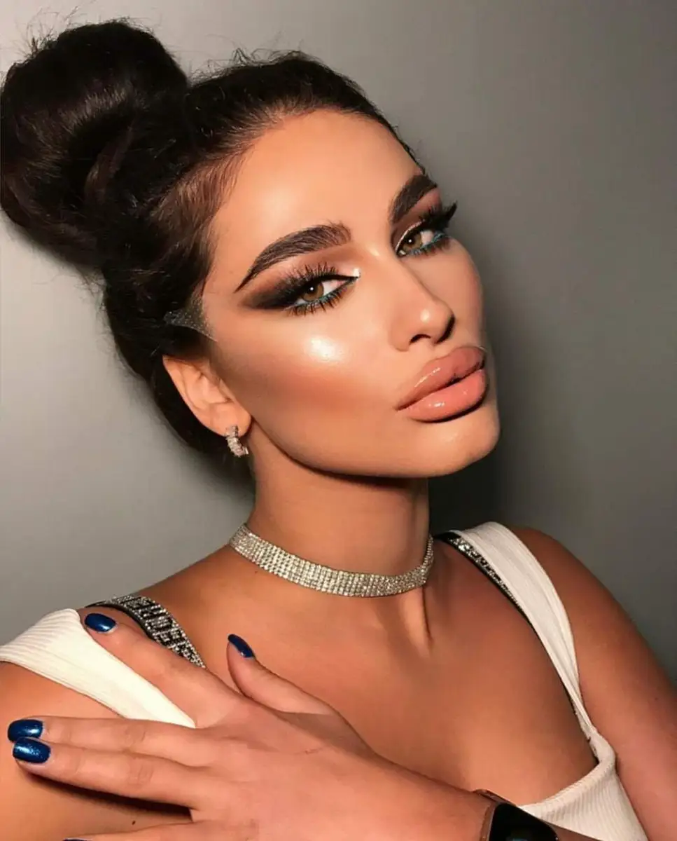 Adel escort in London