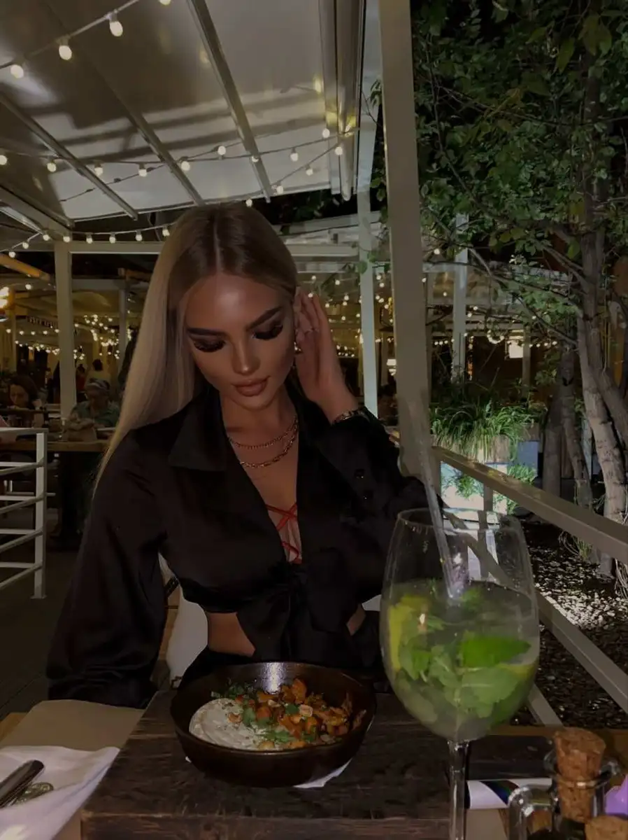 Adeline escort in London