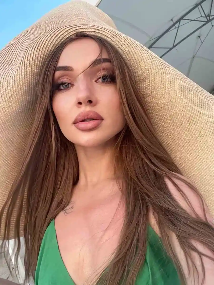 Agatha escort in London