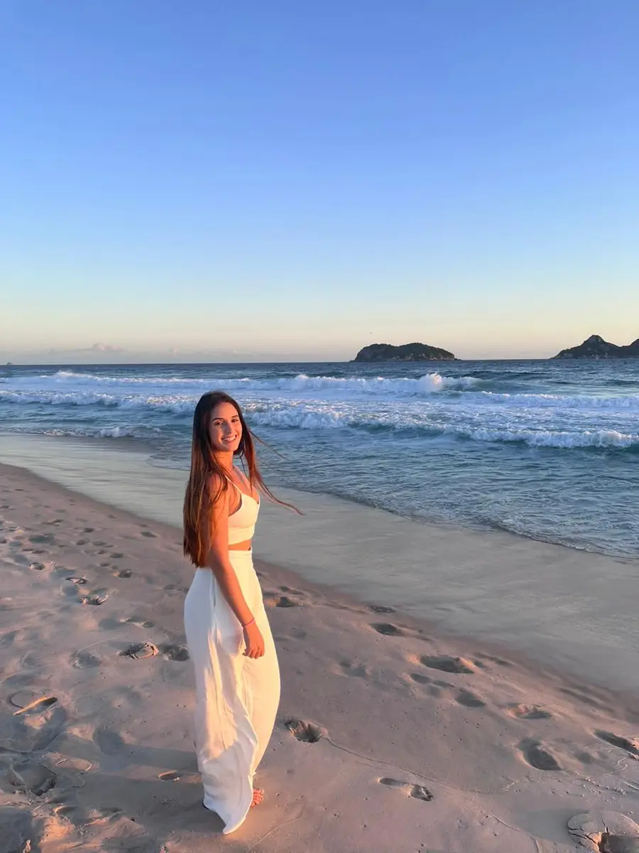 Aisha escort in London