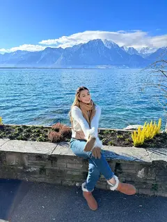 Aisha escort in London