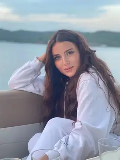 Albina escort in London