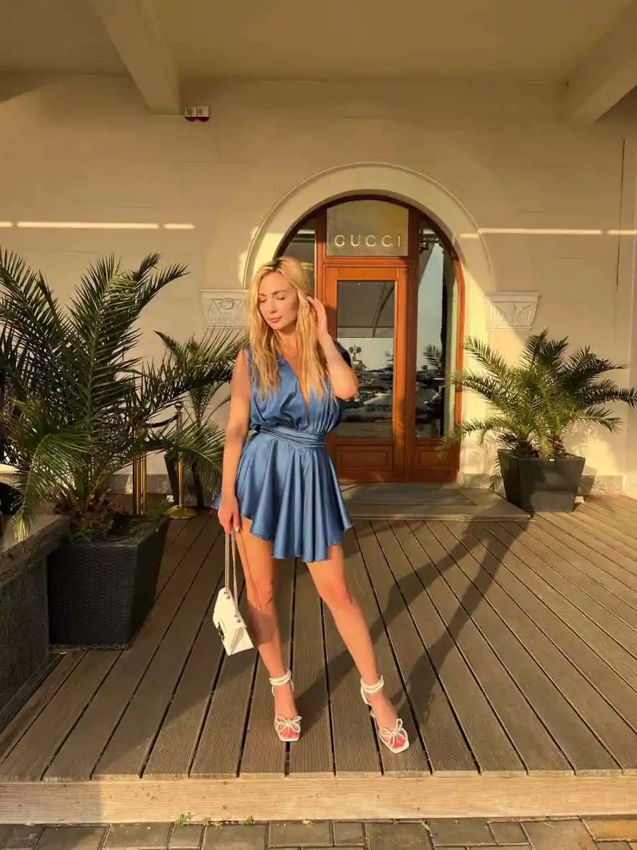 Alexa escort in London