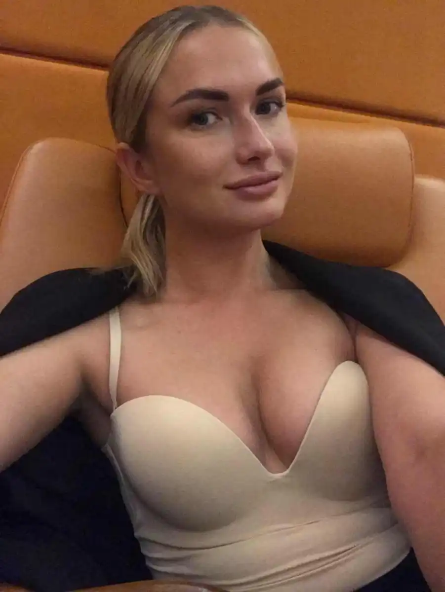 Alexandra  escort in London