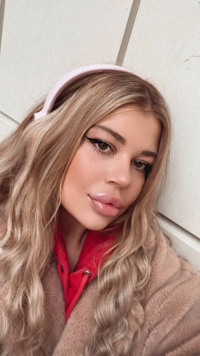 Alice escort in London