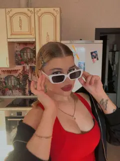 Alice escort in London