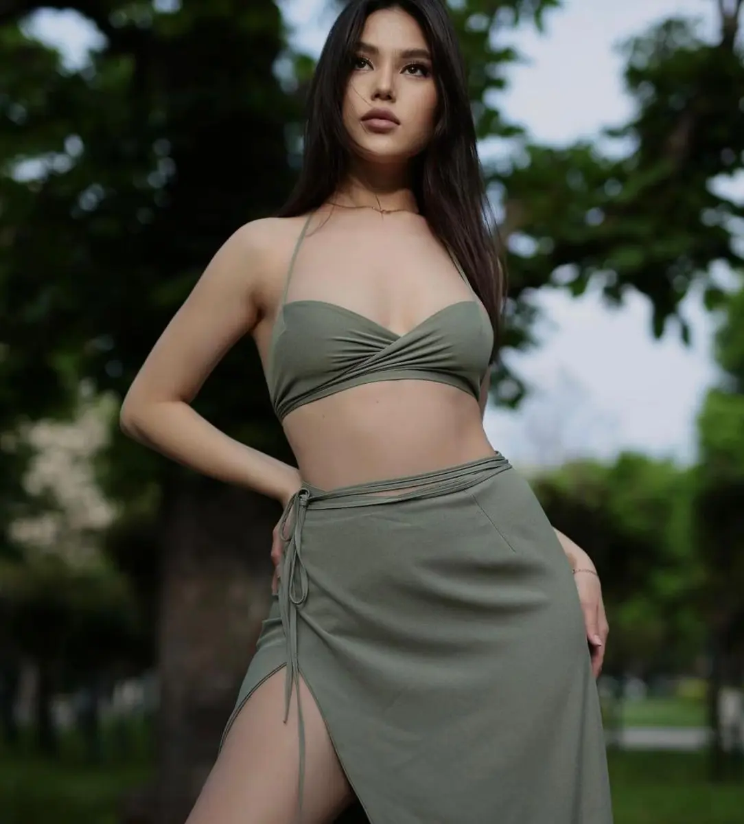 Alima escort in London