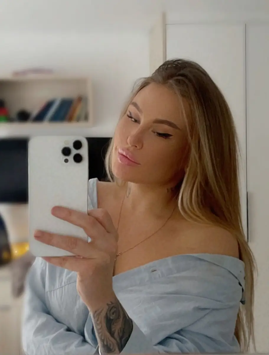 Alina escort in London