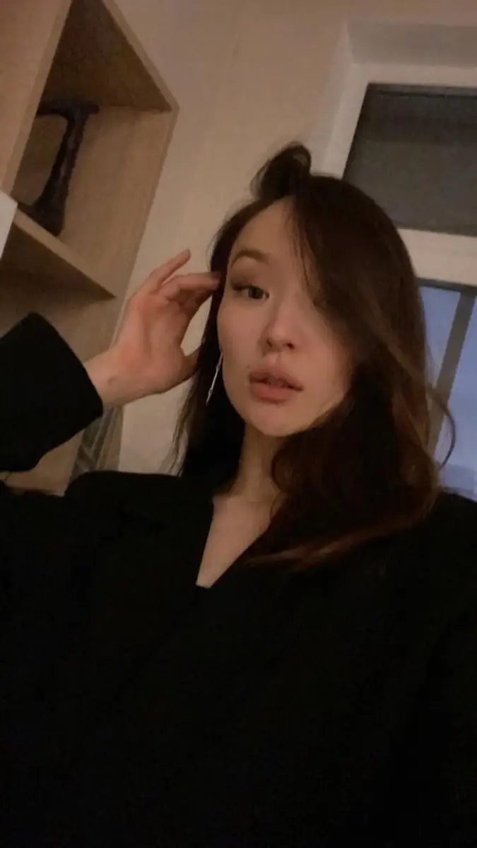 Amina escort in London