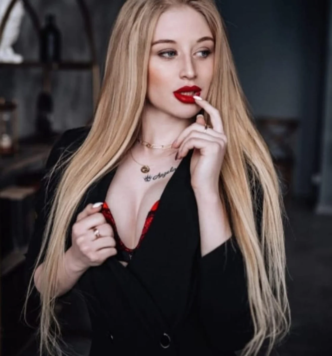 Angelina escort in London