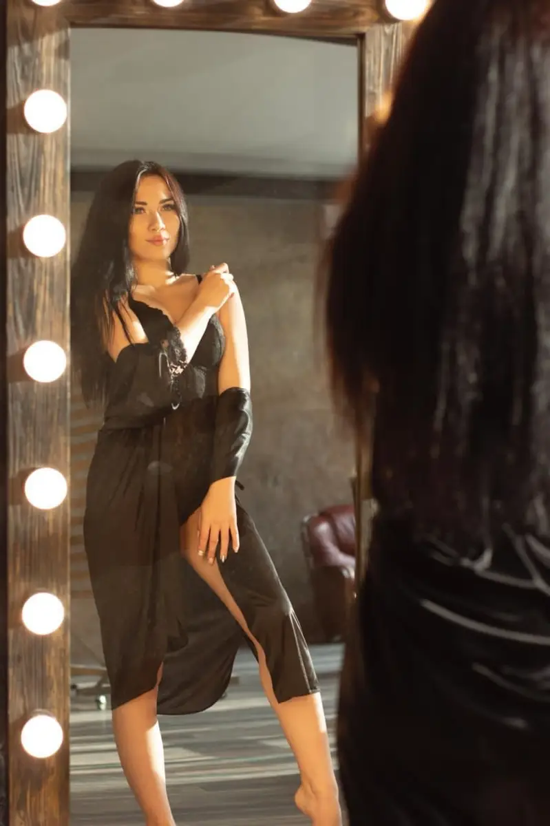 Armide escort in London