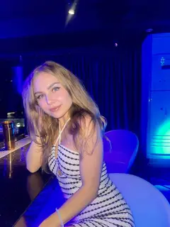 Assol escort in London