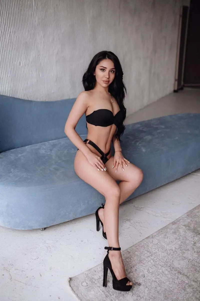 Asty escort in London
