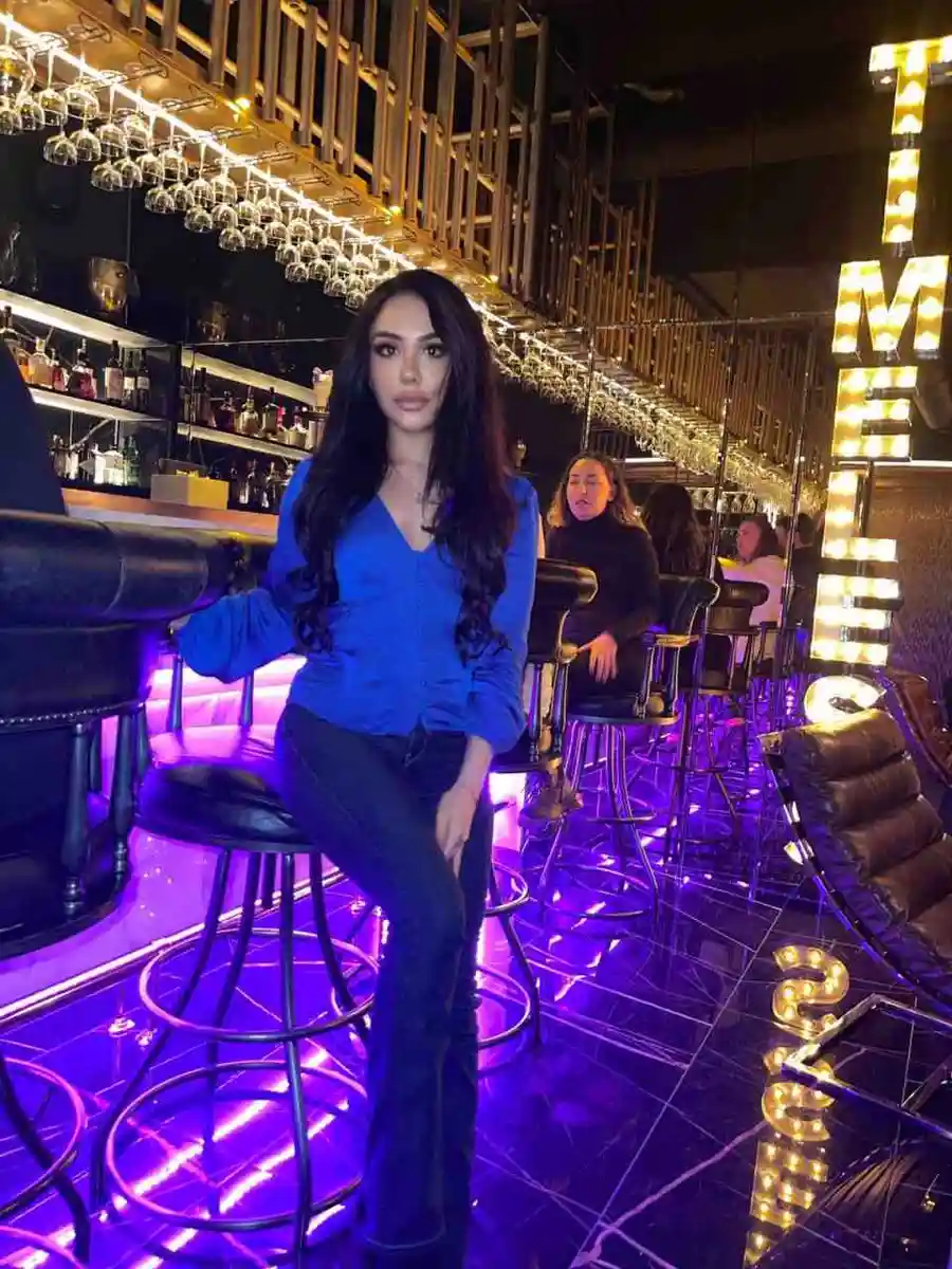Asty escort in London