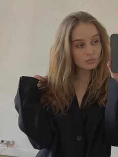 Bella escort in London