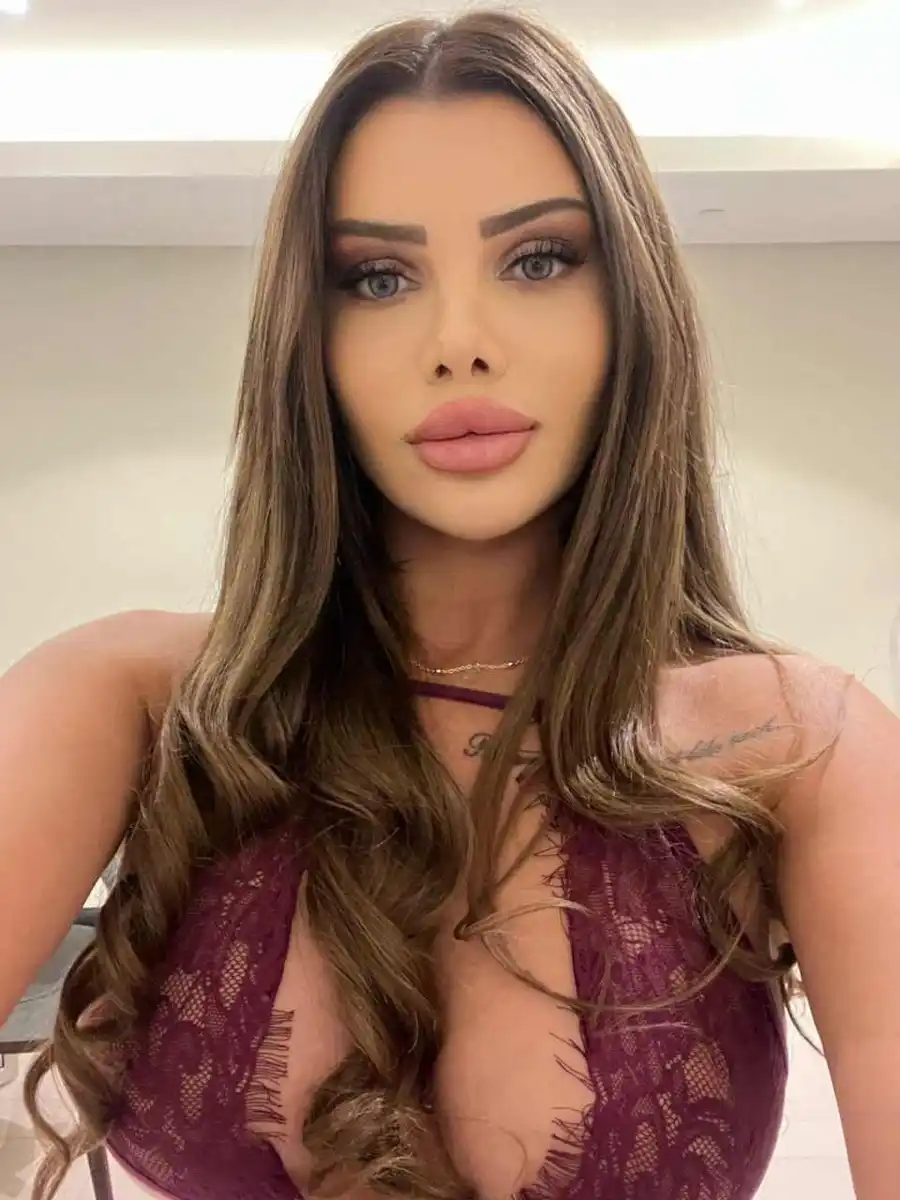 Bloom escort in London
