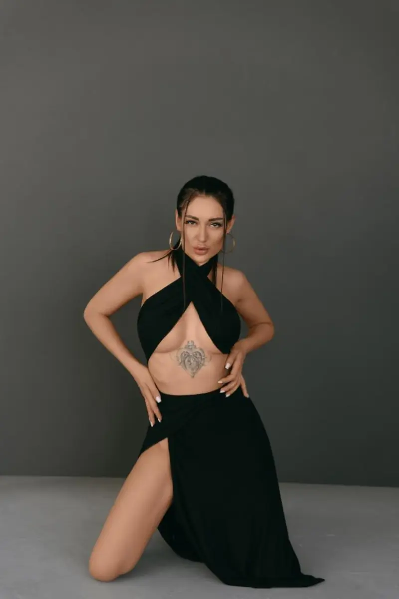 Cornelia escort in London