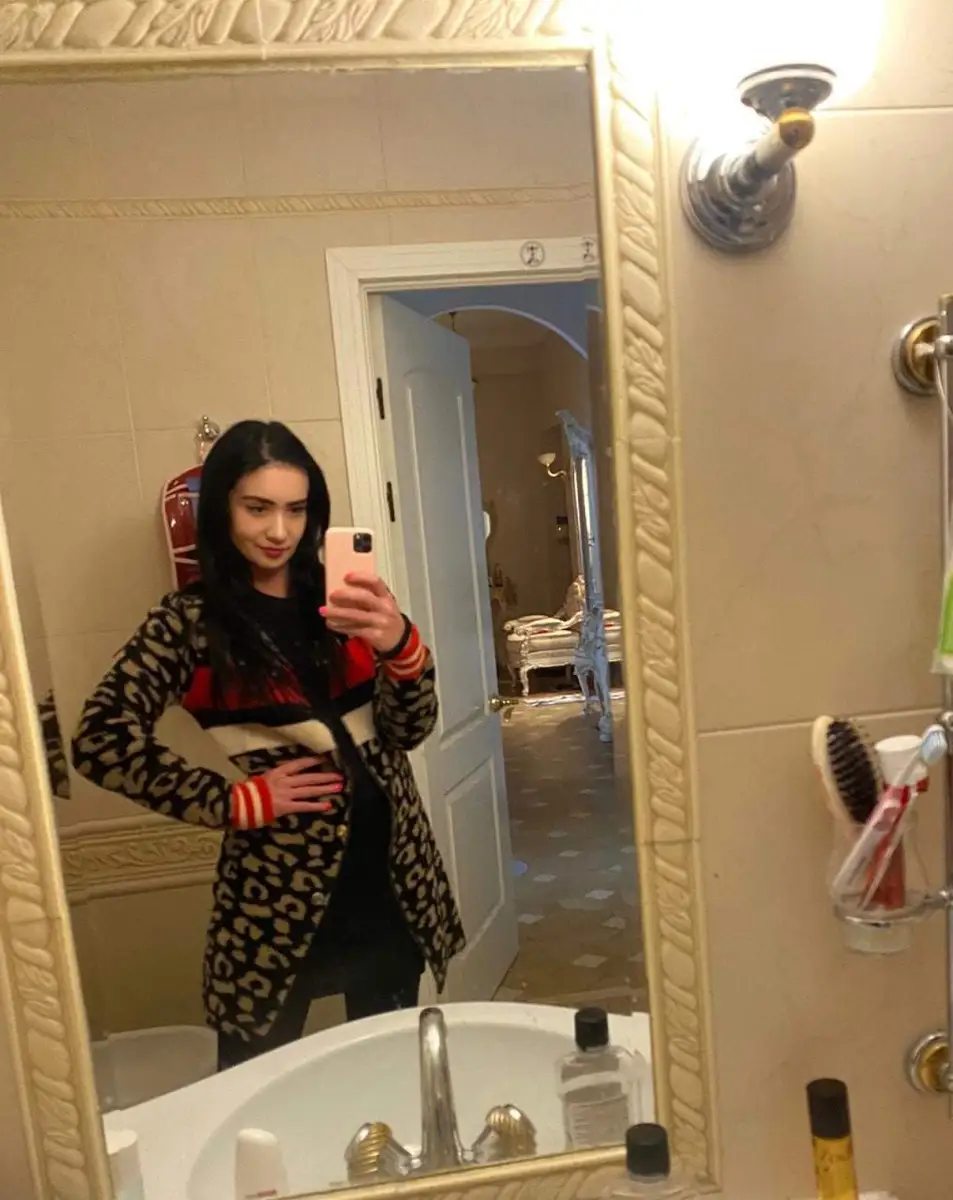 Dina escort in London