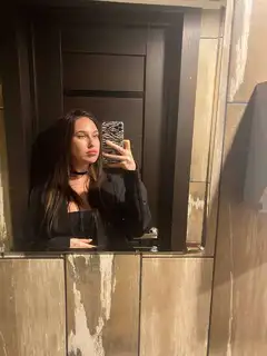 Elice escort in London