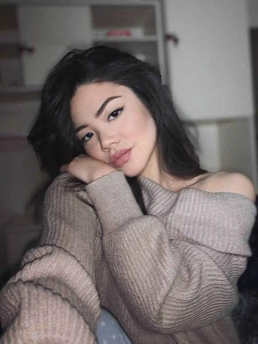 Elina escort in London