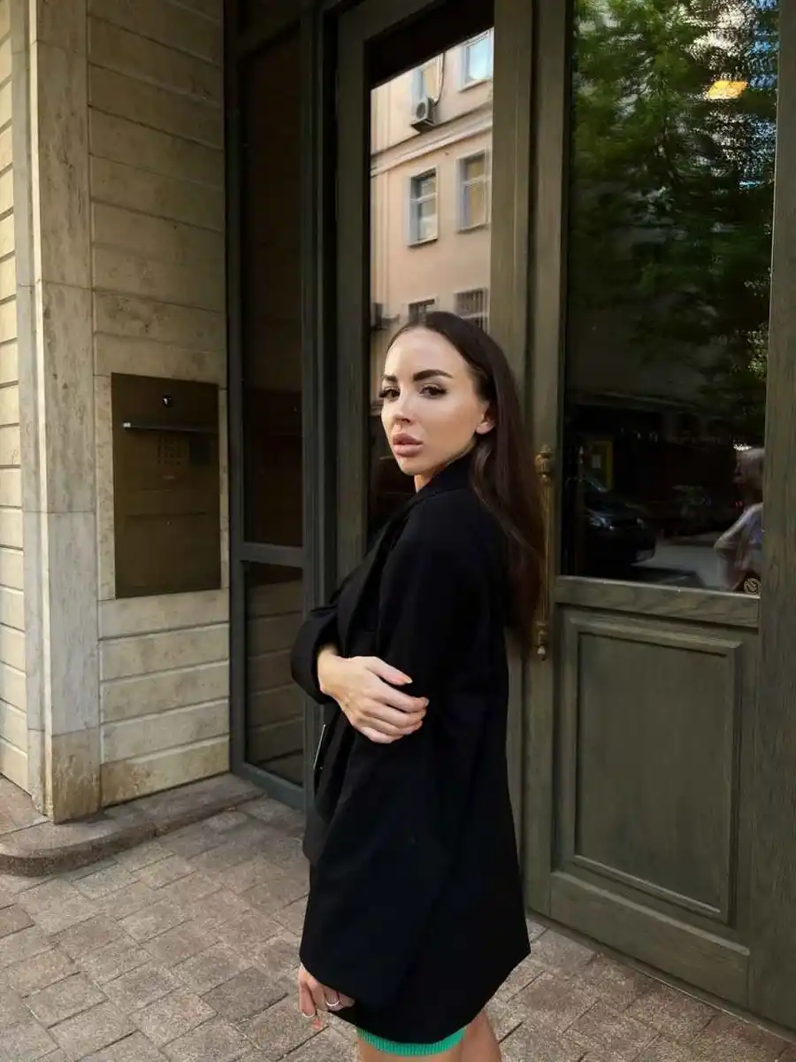 Elizabeth escort in London