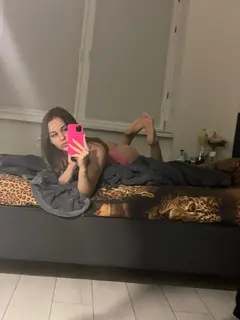Elza escort in London