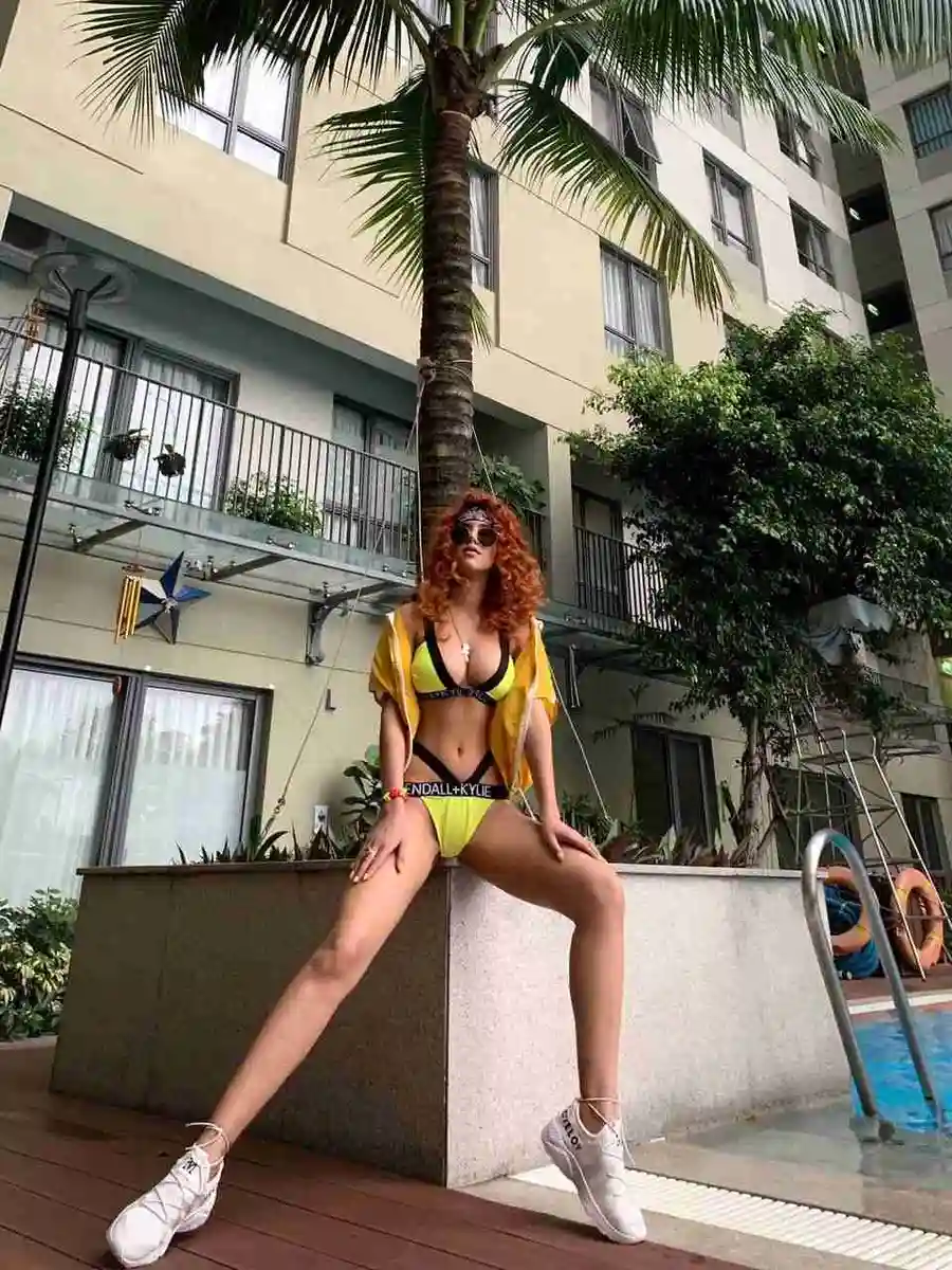 Emma escort in London