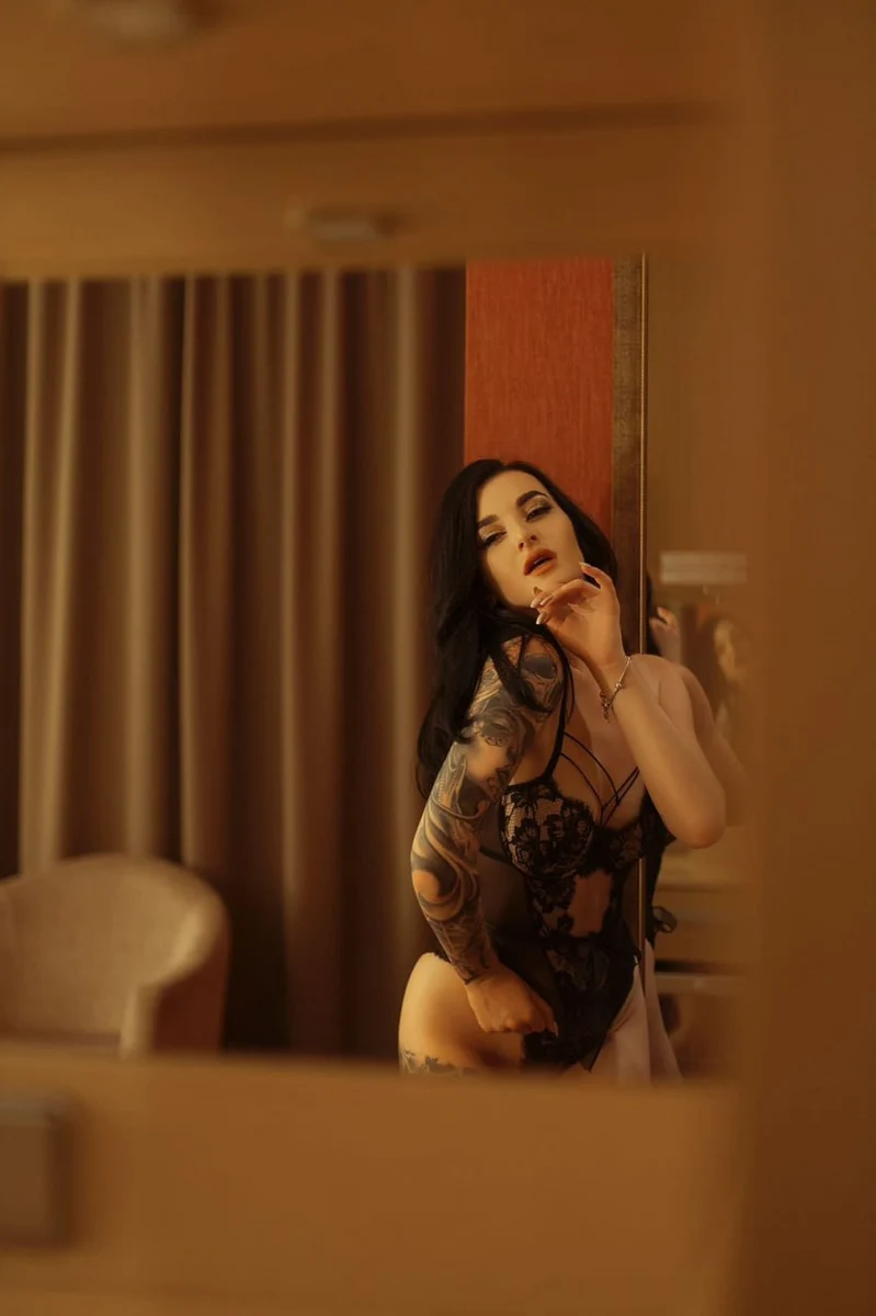 Eva escort in London