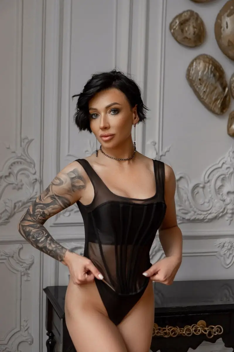 Gina  escort in London