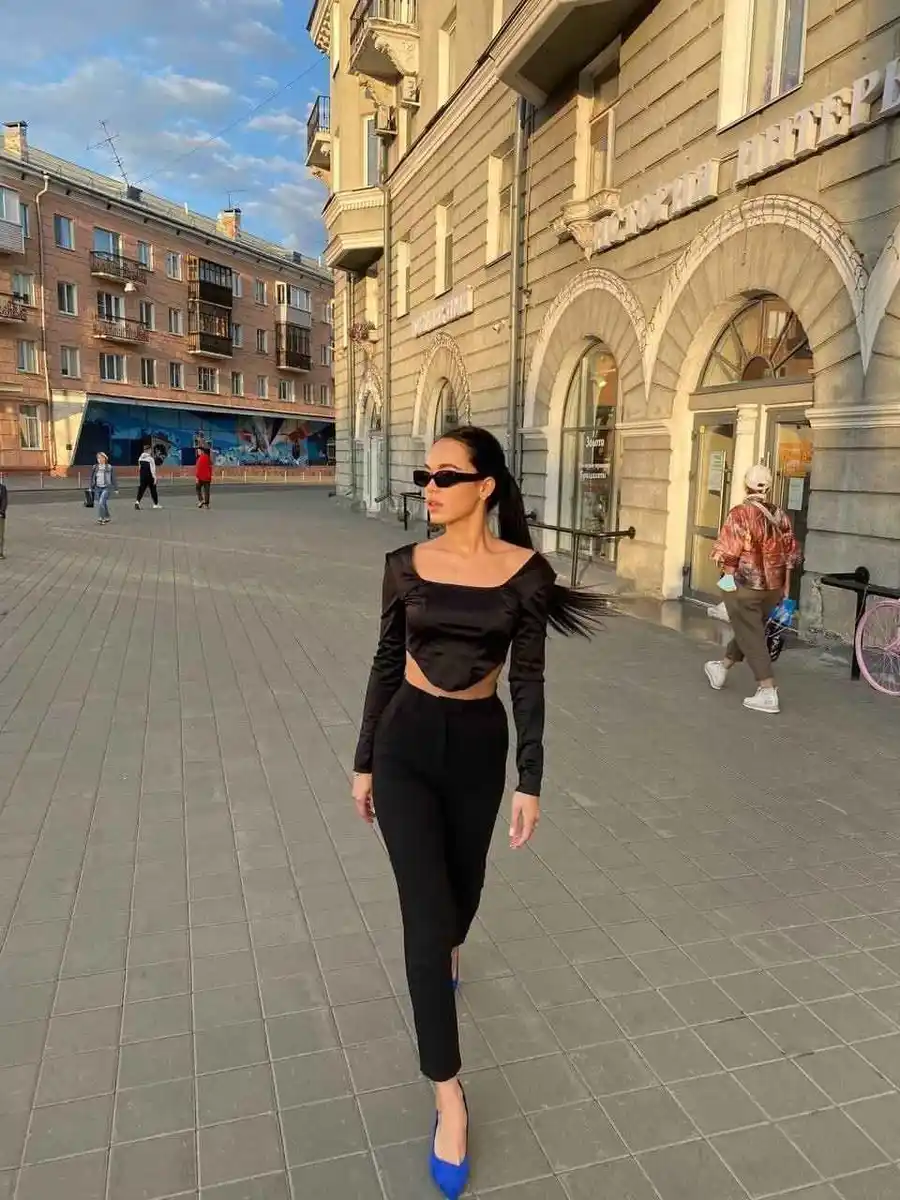 Inessa escort in London