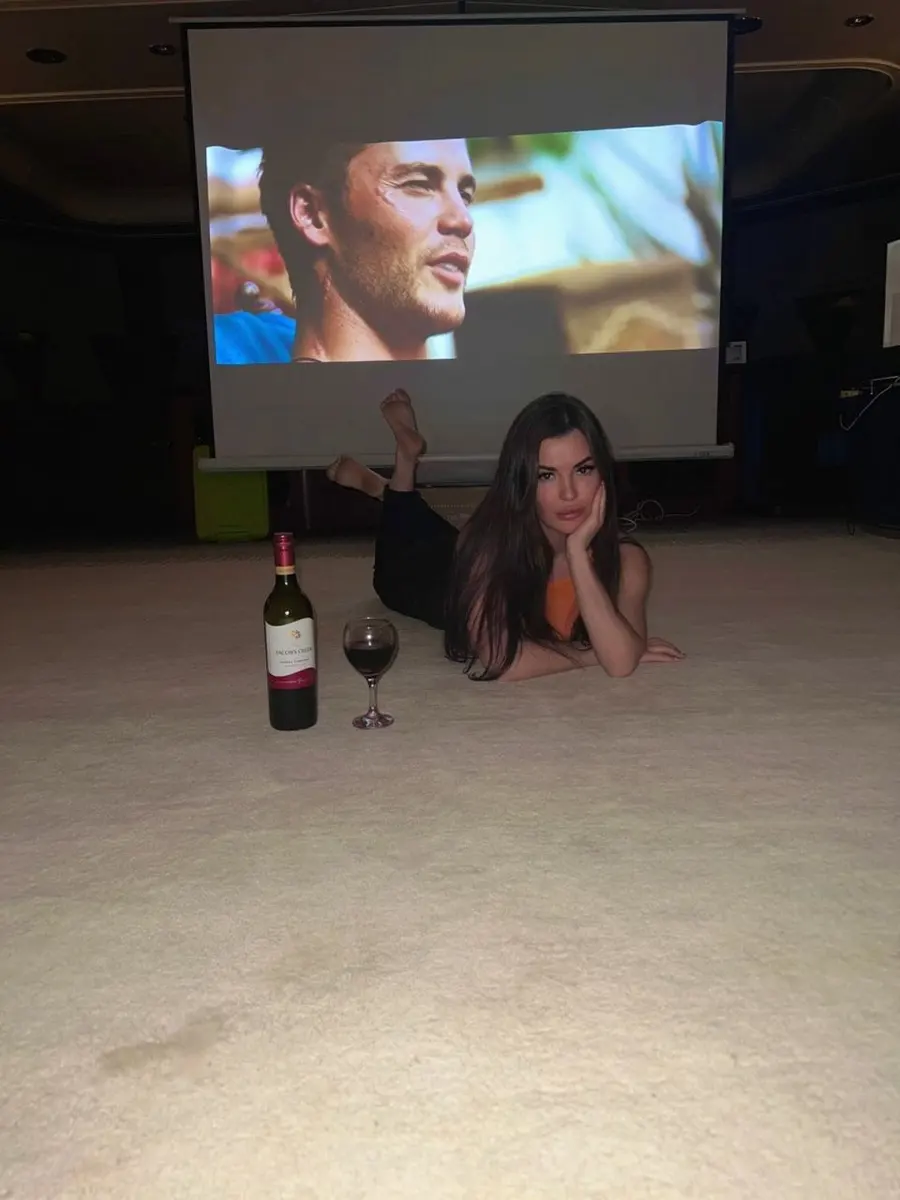 Inessa escort in London
