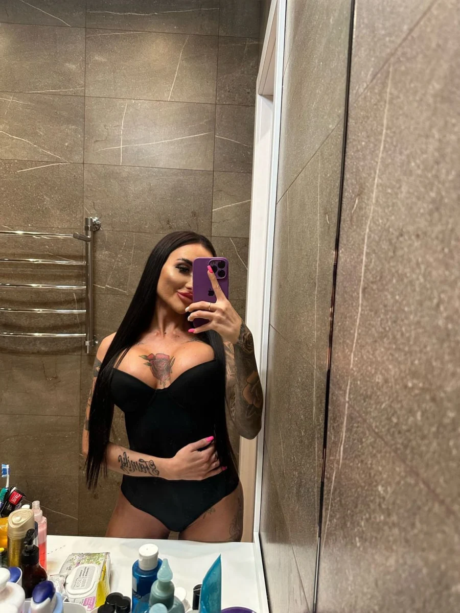 Katya escort in London