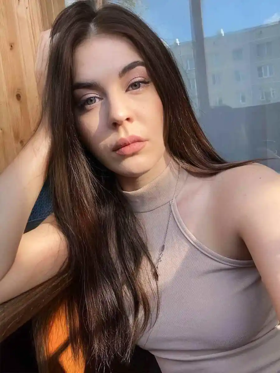 Kira escort in London