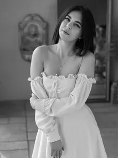 Kira escort in London