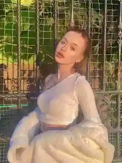 Lina escort in London