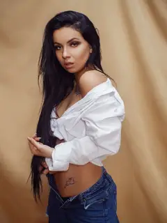 Luna escort in London