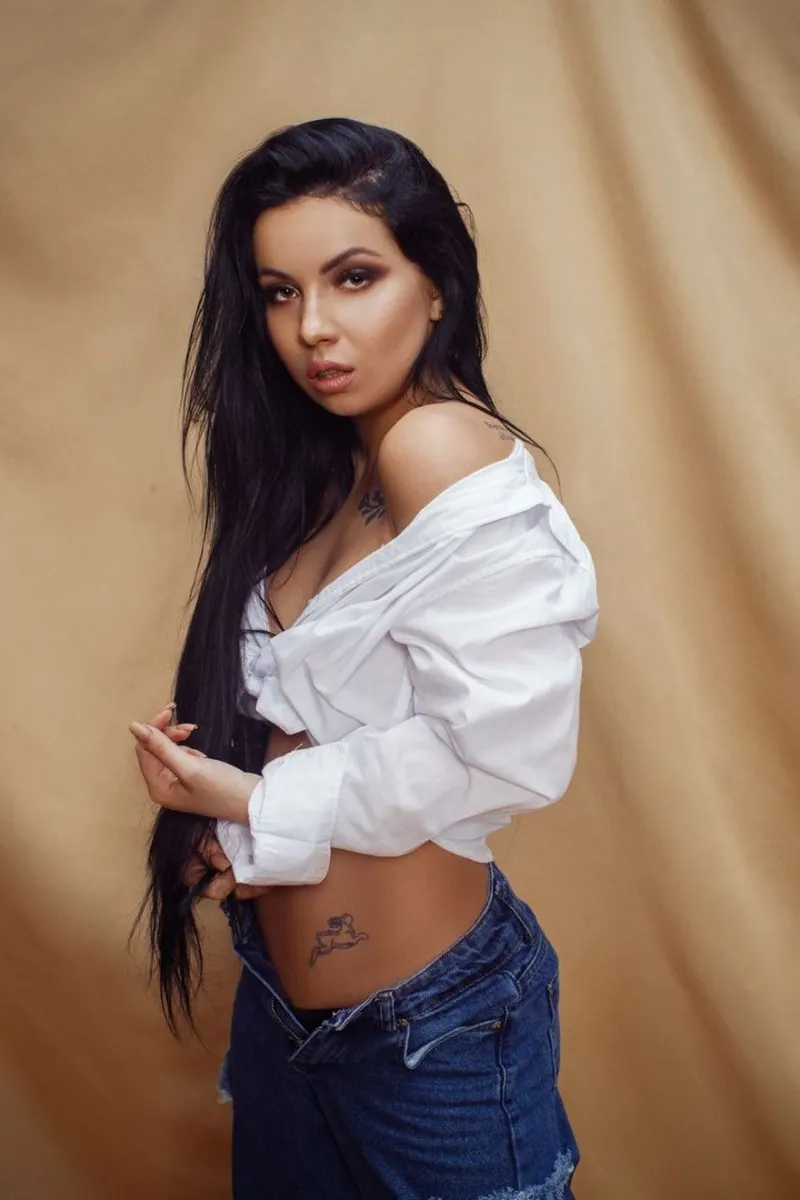 Luna escort in London