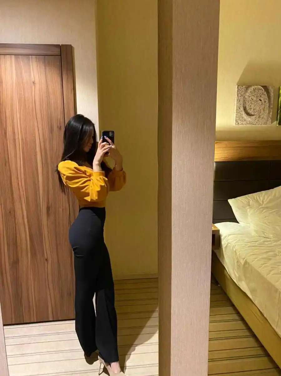 Madina escort in London