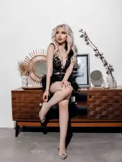 Margot escort in London
