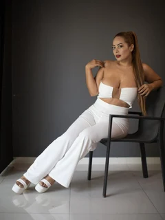 Mariana escort in London