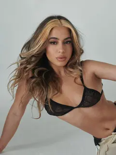 Milka escort in London