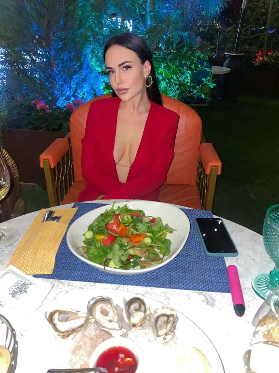 Monica escort in London