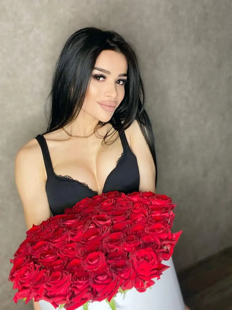 Naya escort in London