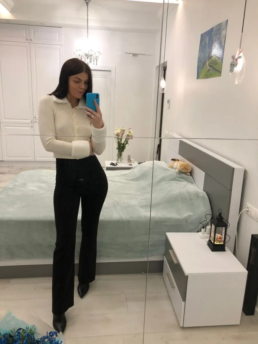 Oksana escort in London