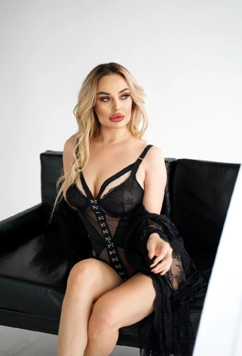 Sasha escort in London
