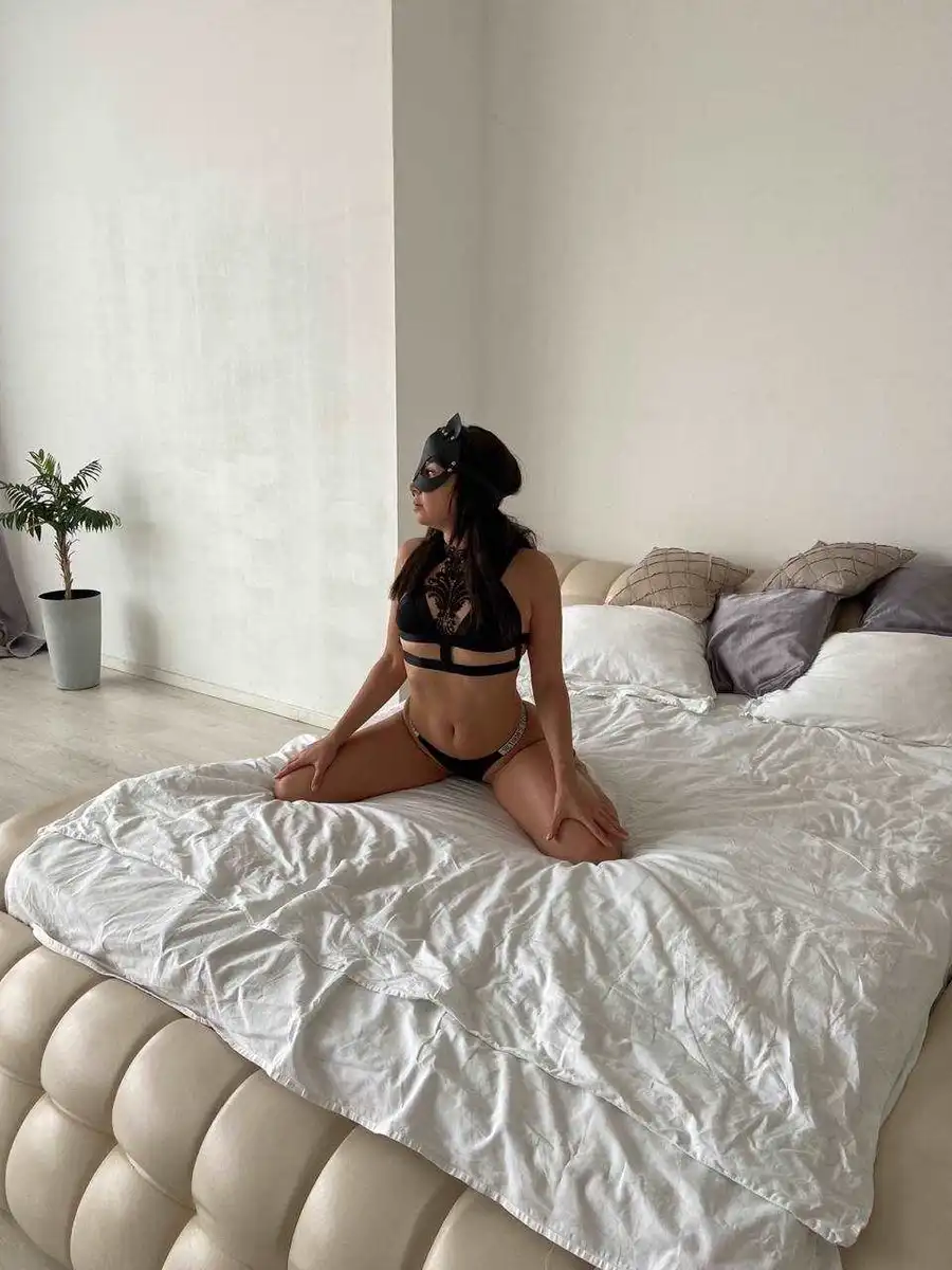 Sasha escort in London