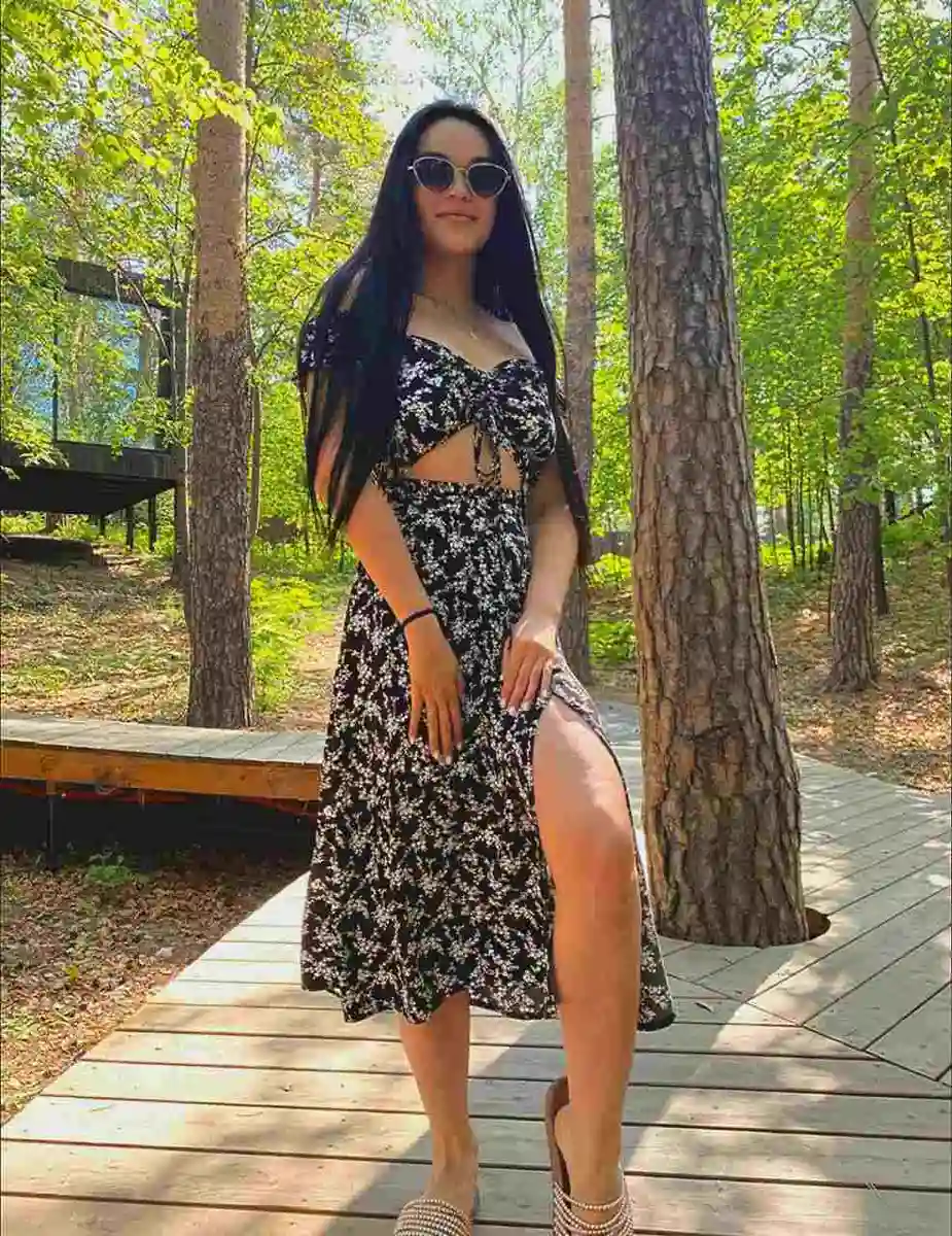 Sima escort in London