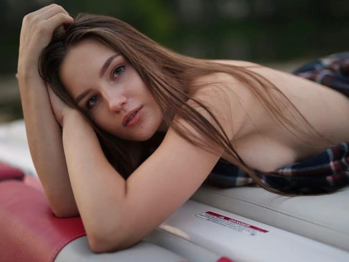 Taya escort in London
