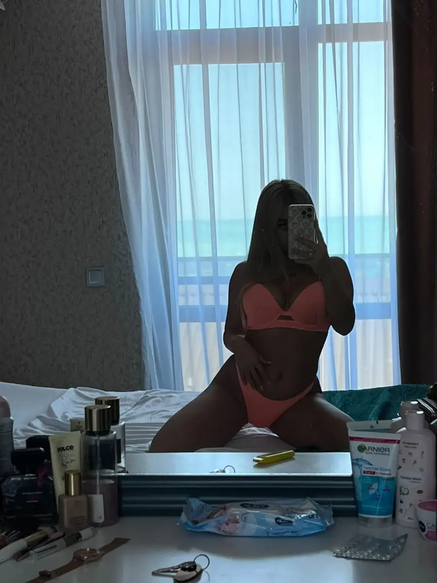 Verona escort in London